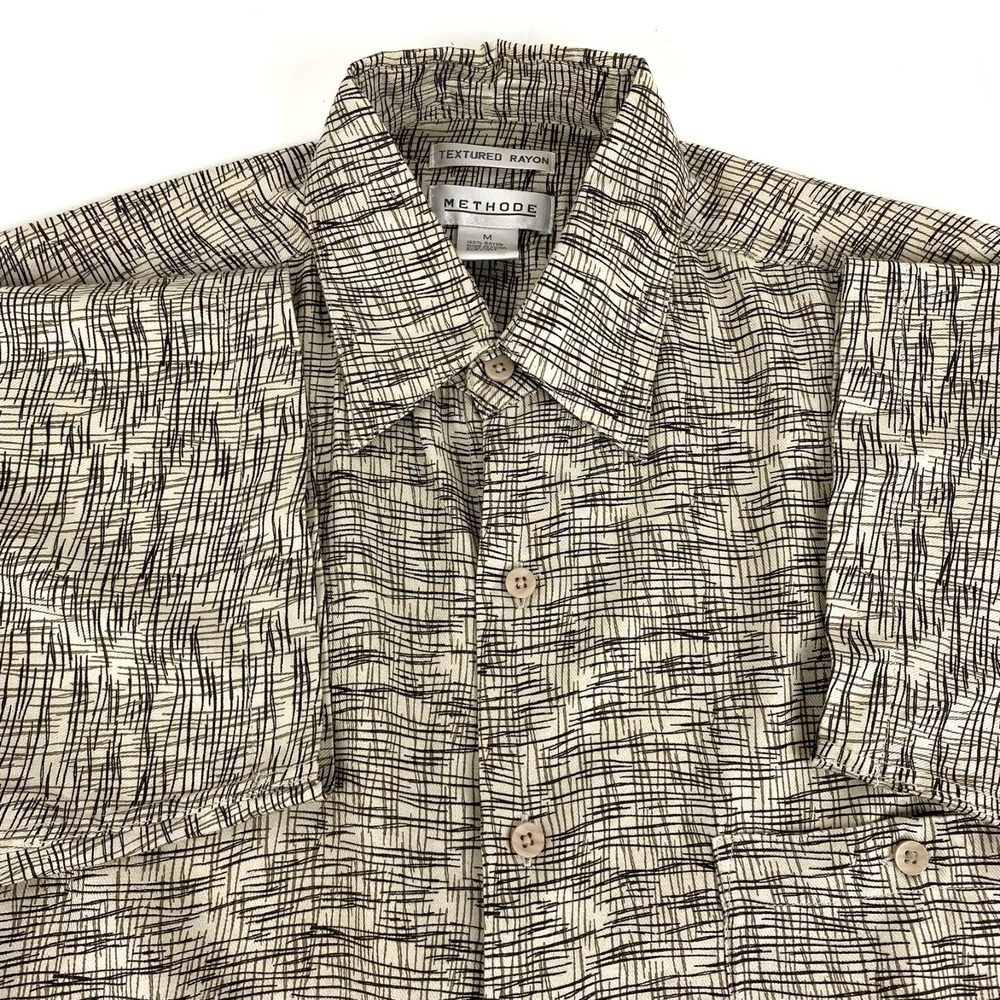 Methode Short Sleeve Shirt Men's M Textured Rayon Tropical Button Up Beige Black